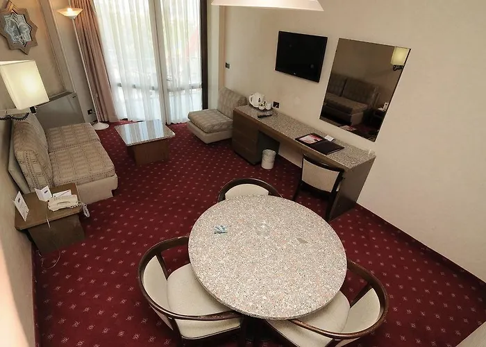 Atakoey Marina Hotell 4*