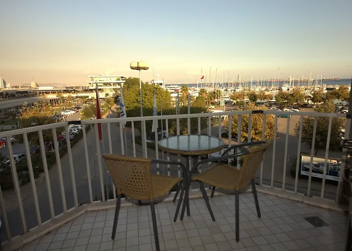 Hotell Atakoey Marina 4*