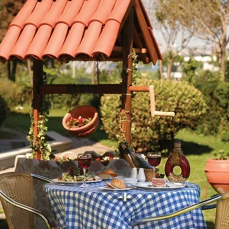 Atakoey Marina Hotel