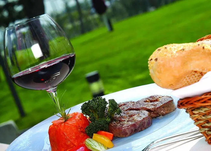 Atakoey Marina Hotell